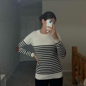 Long sleeve striped shirt, elbow pads